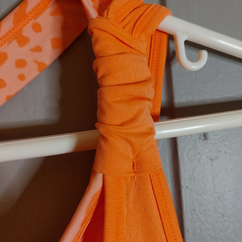 2/$40 Coral Calvin Klein tank - Picture 3 of 8